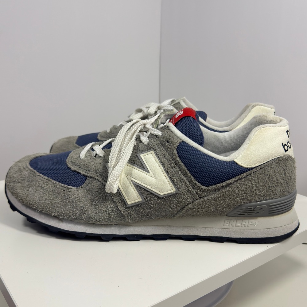 New Balance 574 Sneakers Mens Size 13 Shadow Grey Sea Salt Suede U574GWH - Picture 2 of 16